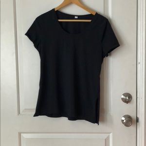 Loose Fit Black Under Armour Work Out Shirt